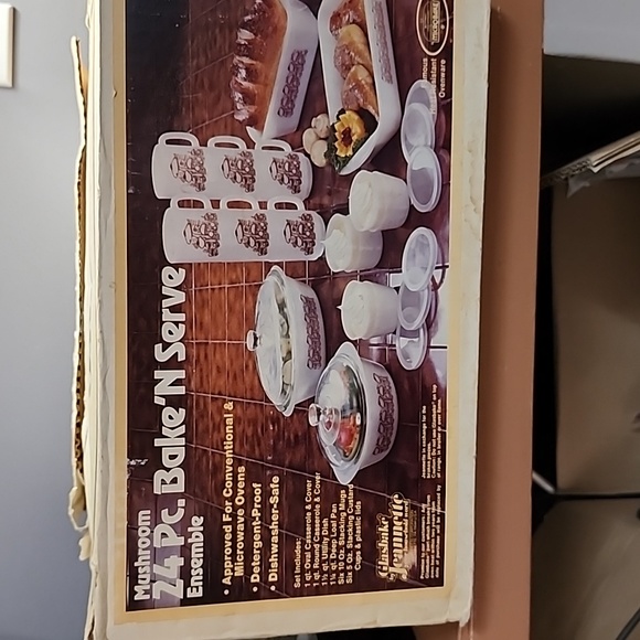 Glasbake Mushroom bakeware Full set - Picture 8 of 9